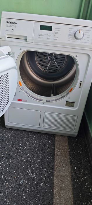 Сушилня с термопомпа - MIELE T8627WP