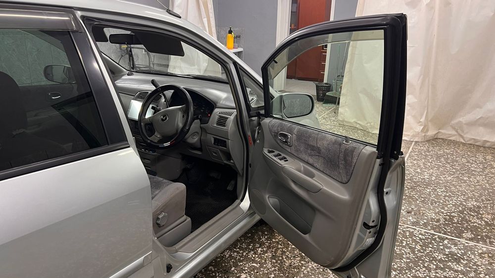 Мазда 3 автомобиль