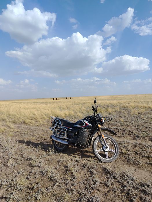 Продам мотоцикл 200 куб