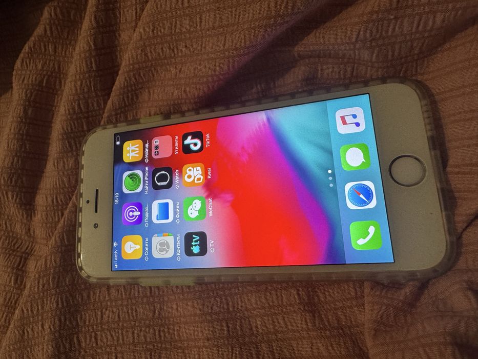 Продам Айфон 6, в зорошем состояний