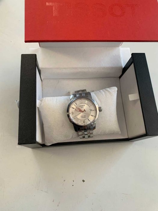 Часовник Tissot  Sapphire Crystal 1853 PRC 200