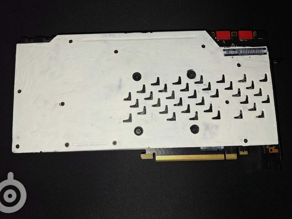 Видеокарта 1070 gaming x белый