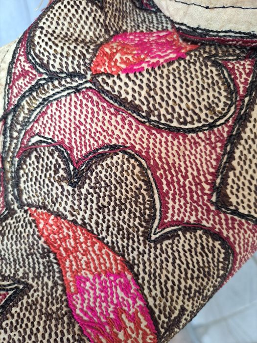 Palak qol ishi sotiladi