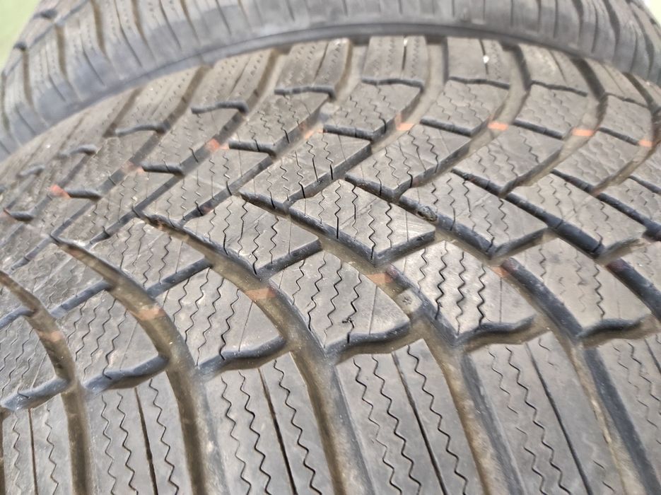 Зимни гуми Bridgestone 235/50/19