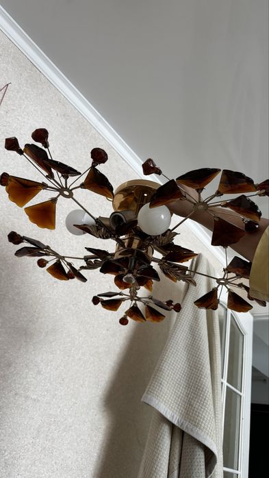 Отдам люстру за шоколадку!