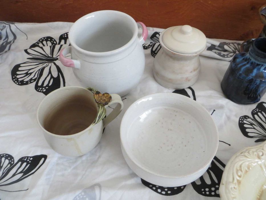 Керамично плато и съдове за декорация