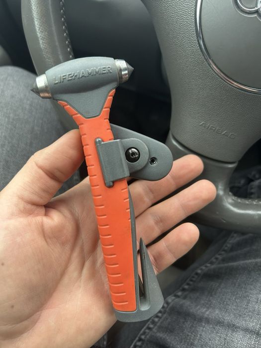 LifeHammer Аварийно чукче