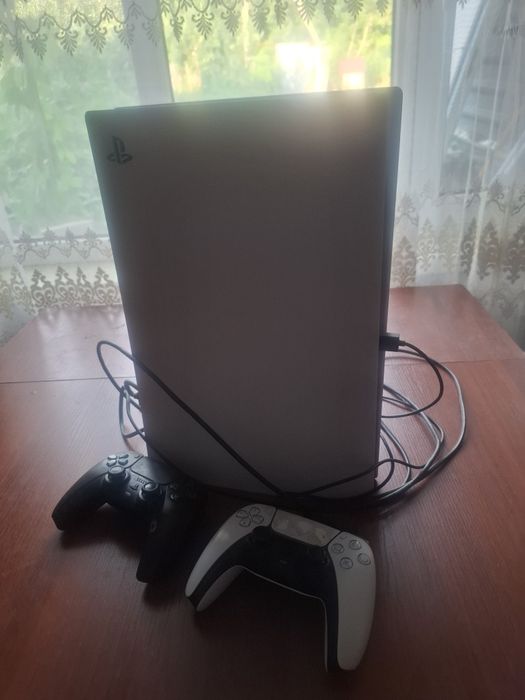 Продам ps 5 (плэстейшн)