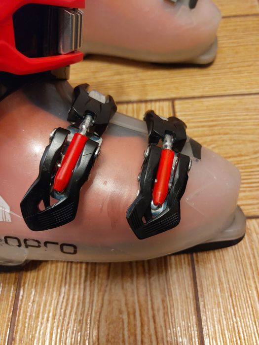 Clapari Tecno pro 210-215. Potrivit pt marime 33.