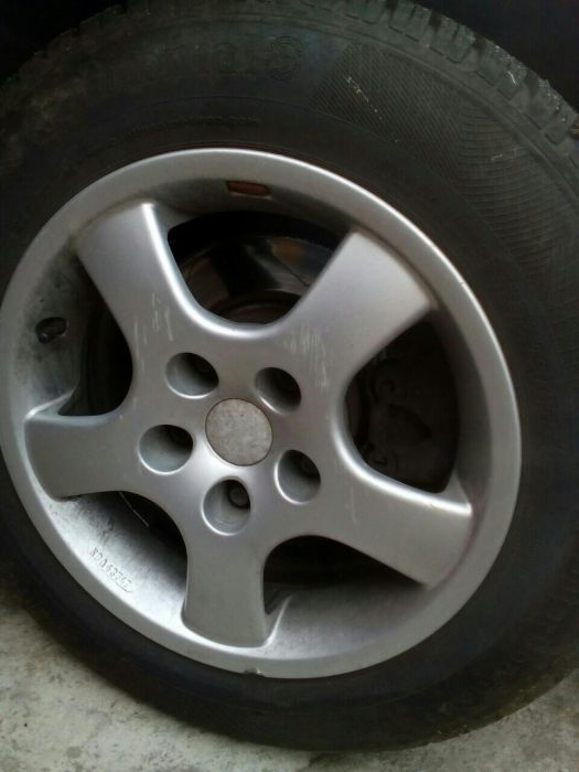 Колата се продава на части