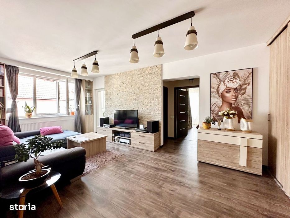 Apartament cu 3 camere de inchiriat semicentral