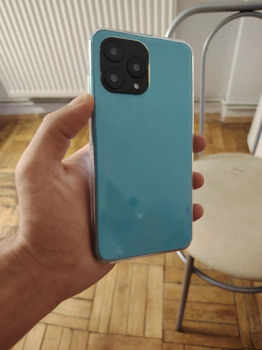 Vând telefon  15 Pro,