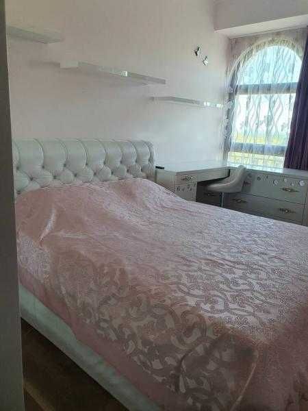 Дава се под наем Тристаен апартамент в Бургас, Зорница - 100 кв.м за 1224 € - Снимка #4