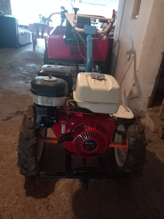 Vând motocultor Honda 13cp nou
