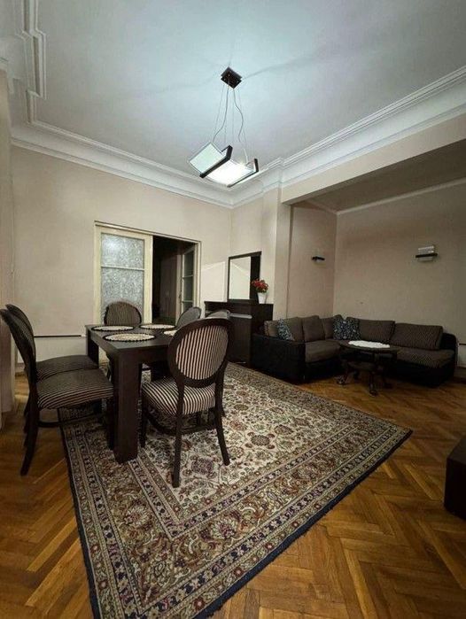 Дава се под наем Четиристаен апартамент в София, Център - 105 кв.м за 1000 € - Снимка #1