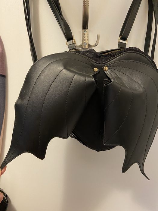 Дамска раница- пънк