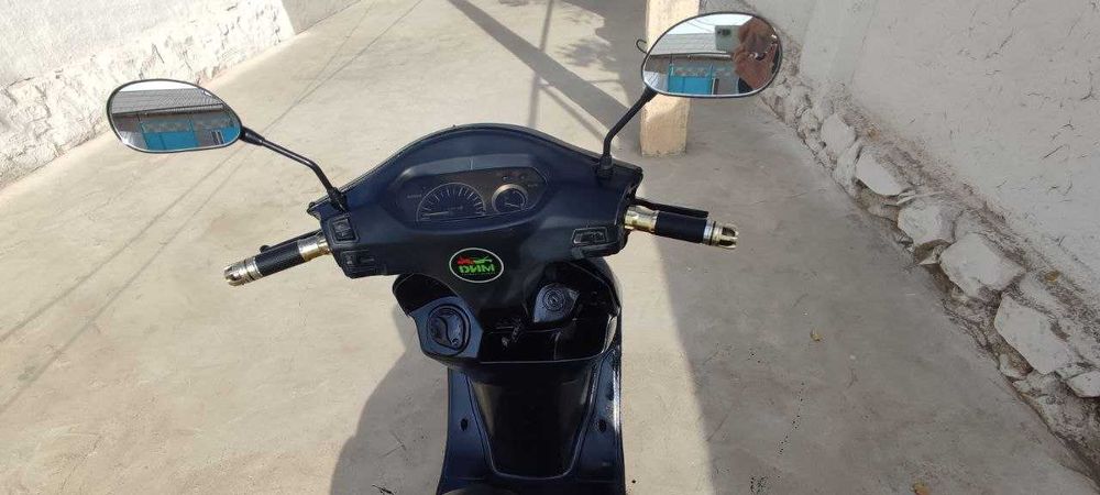 Skuter sotiladi srochni