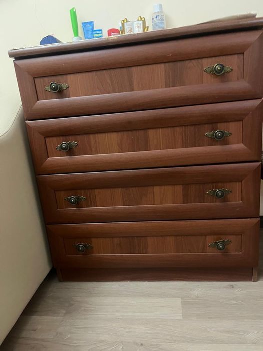 Комод б/у - 8000т