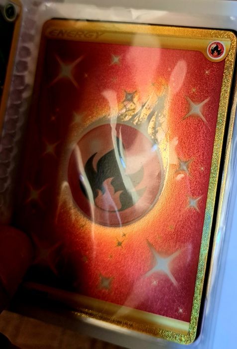 Vând lot Pokémon TCG format din 5 mini albume cu cărți Pokémon.