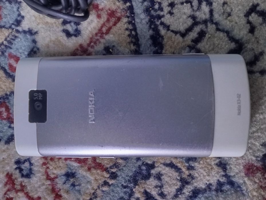 Продам сотовый телефон