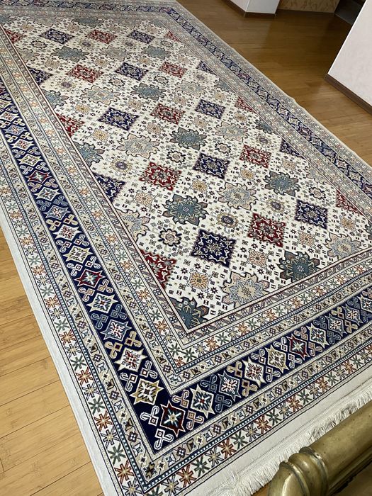 Продам ковер шелковый арабский