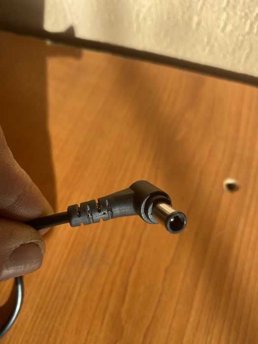 Incarcator Sony ACDP-085E02.  19,5 v.  4,35A