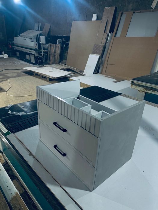 под умыапльник мебель новый