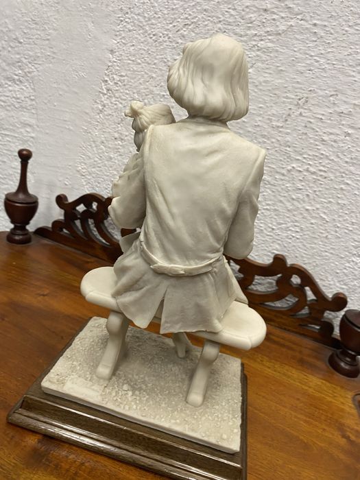 Италианска статуетка „Майка с дете“ A. Belcari, около 1980–1990 г.