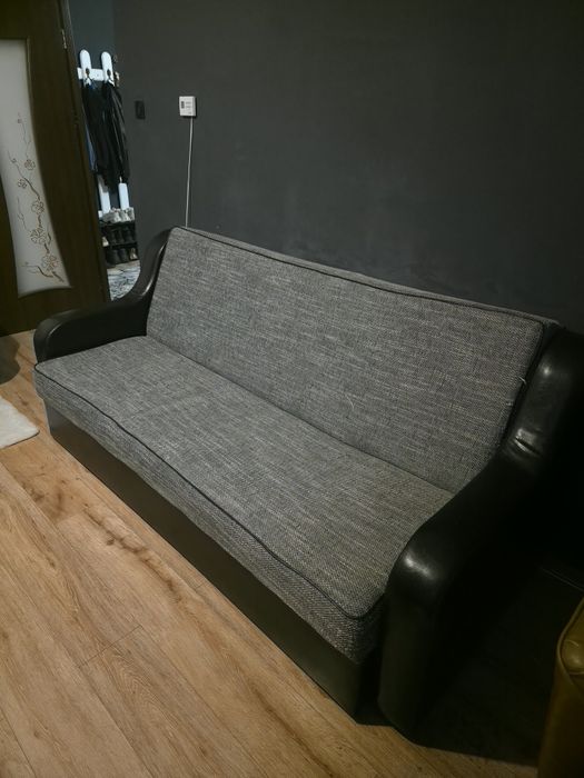 Canapea extensibilă cu spatiu depozitare