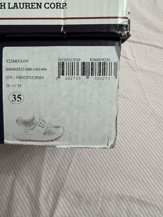 Кроссовки для девочки