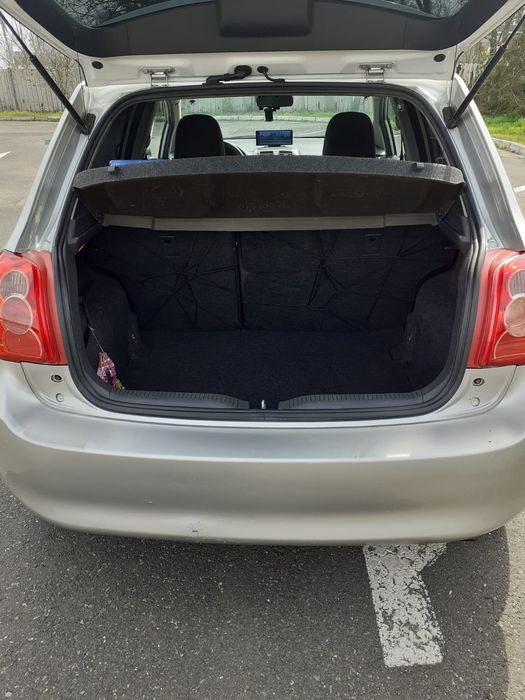 Toyota auris vând