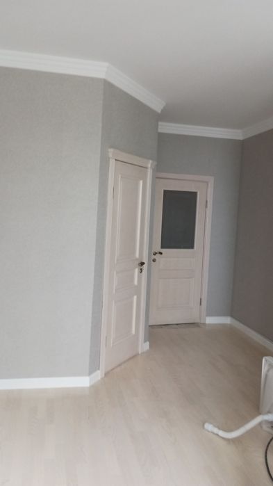 поклейка обоев. Покраска стен