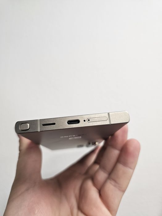 Vând Samsung galaxy s24 Ultra 512gb stare impecabilă