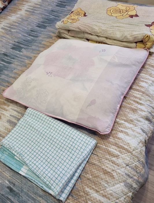 Подушка, одеяло и простыня