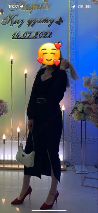 Черное вечерное платье