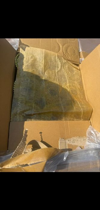 Цената е за 6000бр.Такер пирони различни размери.