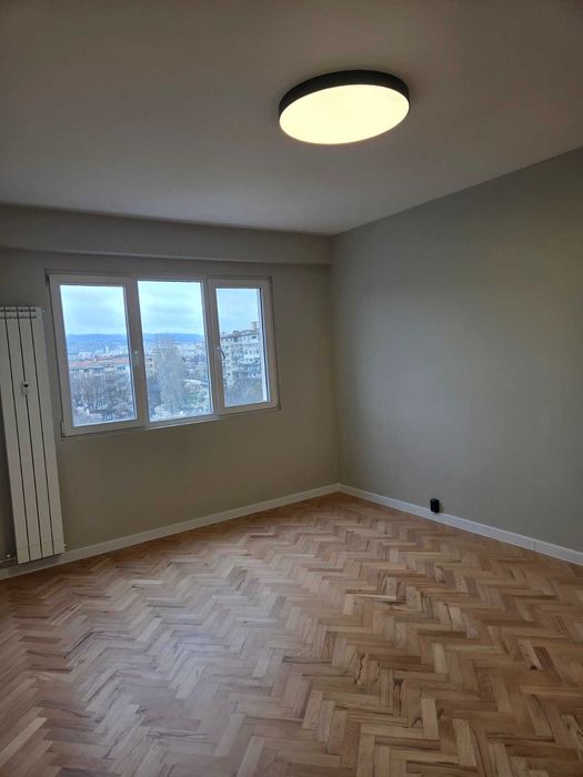 Продава се Тристаен апартамент в София, Сердика - 60 кв.м за 1683 €/кв.м - Снимка #2