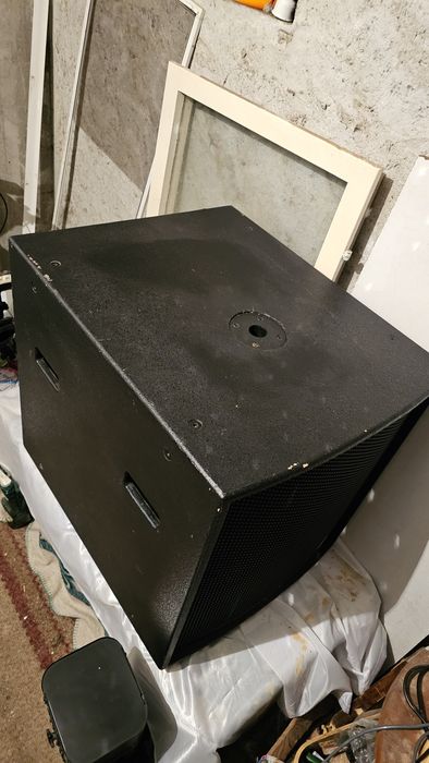 Бас каса HED 18"