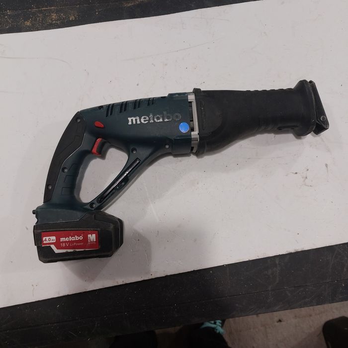 Мощен Акумулаторен саблен трион Метабо Metabo ASE 18 LTX + 4Ah