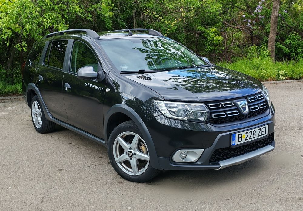 Logan MCV stepway  vopsea originală, rulează perfect