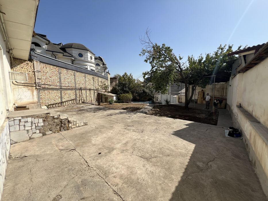 Участок 5.2 соток центр луначарского цена 260000 у.е