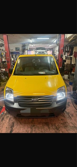 Продавам  автомобил Форд Конект