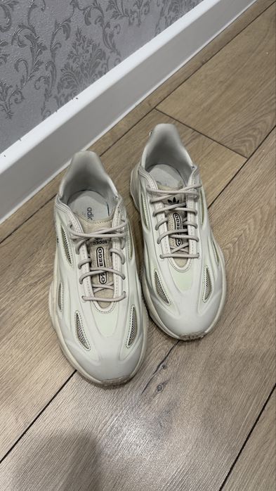 Кроссовки Adidas