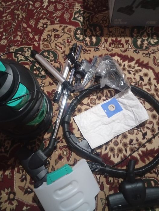 gilam yuvadigan pilisos sotiladi