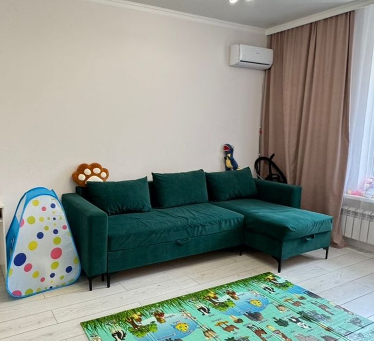 Диван покупали год назад