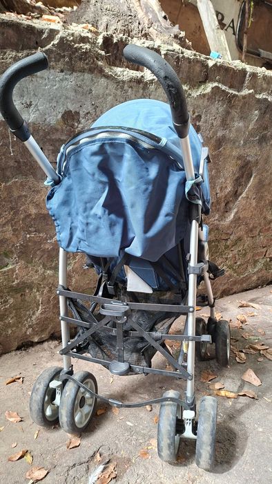 Cărucior sport Chicco, pliabil tip umbrelă, albastru – Stare bună