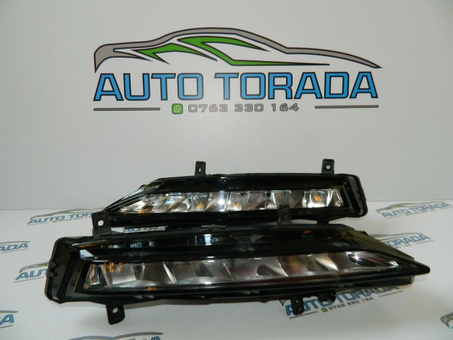 Proiector DRL LED stanga dreapta Skoda Superb model 2019 2020 2021 2022 2023 cod 3V0941700B, 3V0941699B