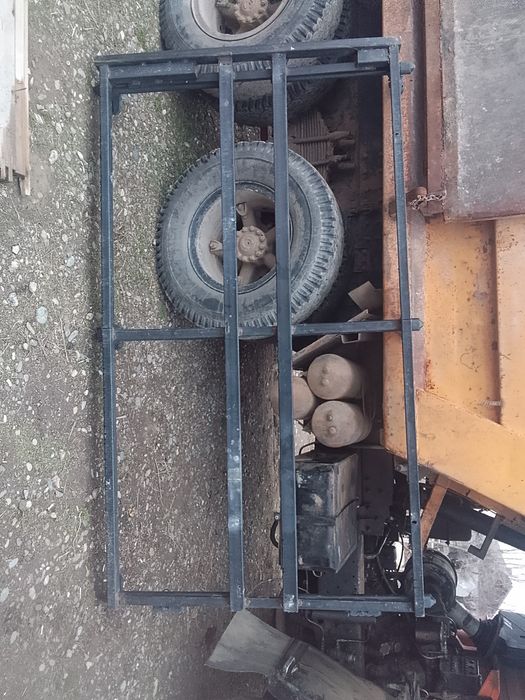 Багажник на авто