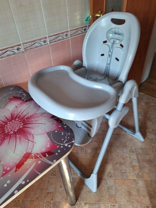 Продам детский стул для питания