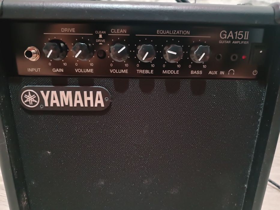 Комбик для электро гитары YAMAHA